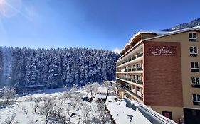 The Orchard Greens Resort - A Centrally Heated Property